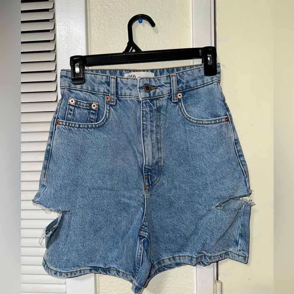 Zara shorts size 2